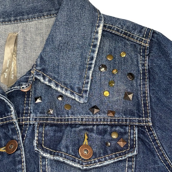 Reitman’s Denim 4 Pocket Trucker Style Jean Jacket with metal stud detail 1X - Picture 4 of 13